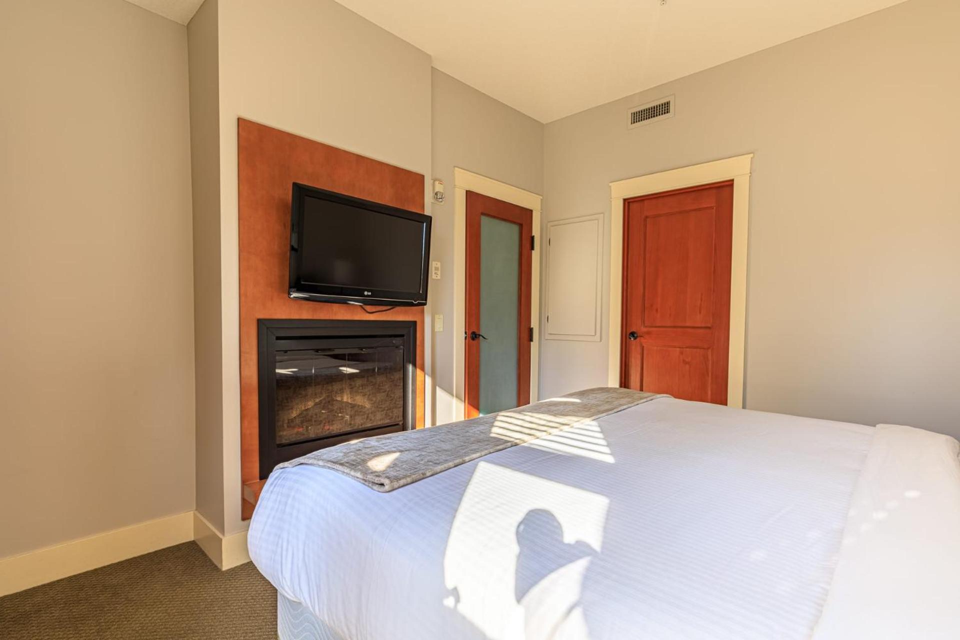 Serene Spruce At Solara Canmore